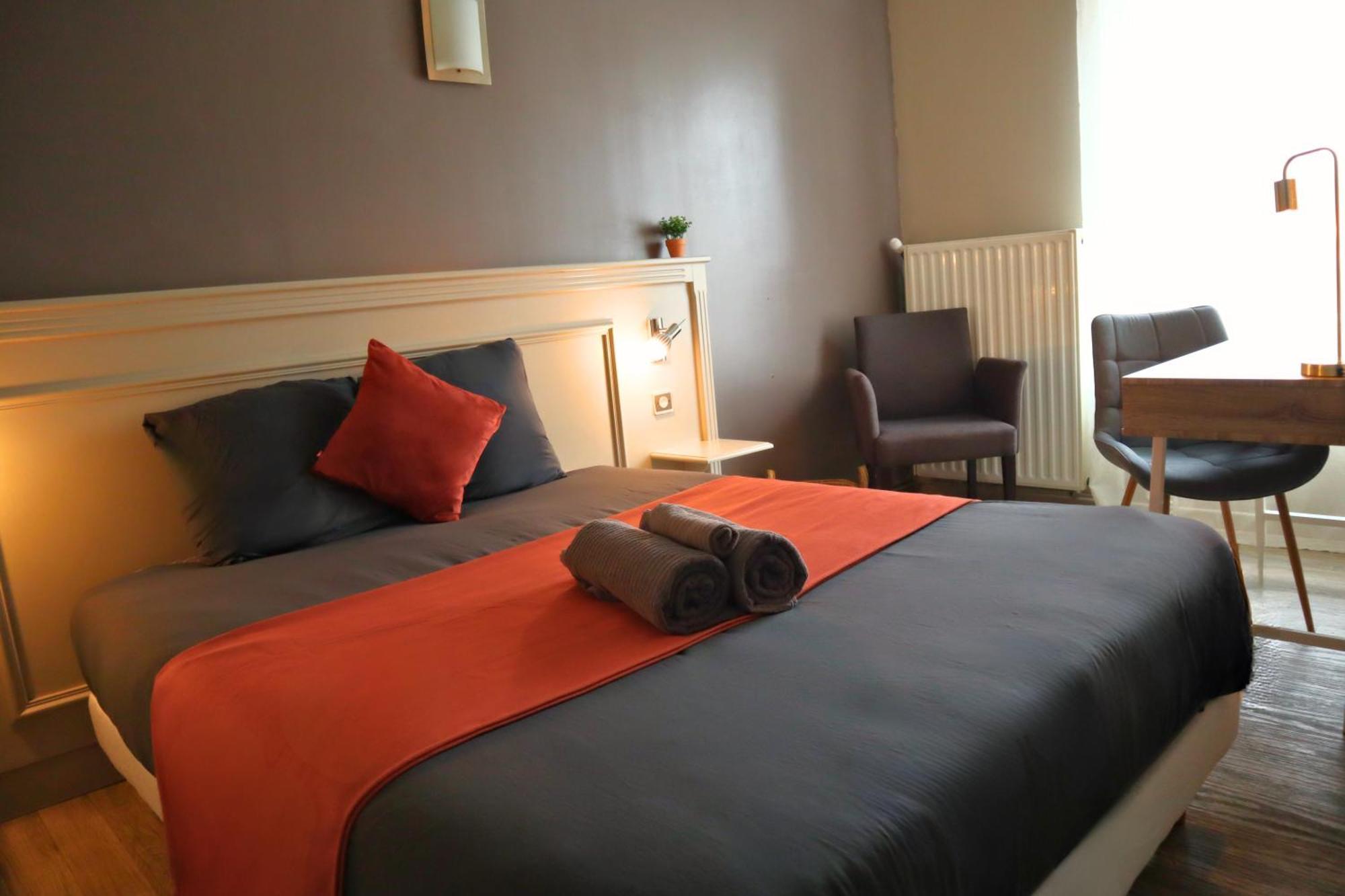 Studios & Appartements Confortables Au Centre De Bourbourg - Gare A Proximite Eksteriør billede