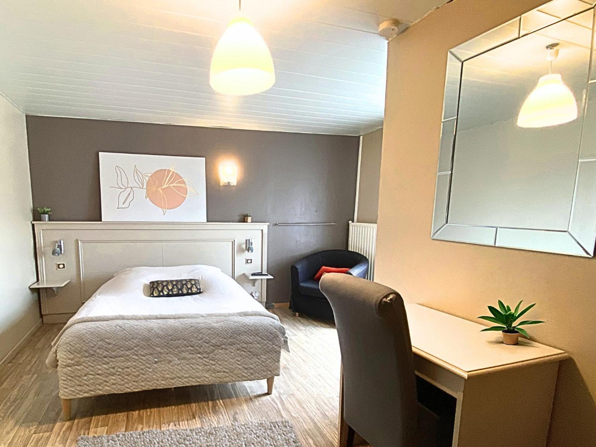 Studios & Appartements Confortables Au Centre De Bourbourg - Gare A Proximite Eksteriør billede